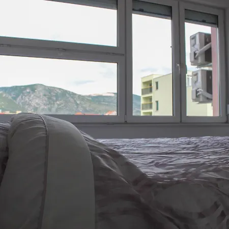 Apartment Hit *
